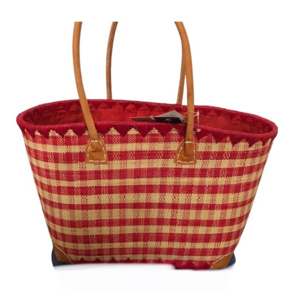 Red checkered Madagascar handcrafted structured raffia large straw wicker tote - Picture 4 of 12